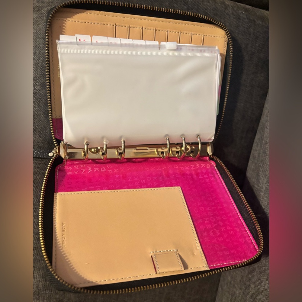 Kate Spade planner-Gold Hardware-Pink lining Black Pebbled Leather Zip Wellesley - Picture 5 of 16